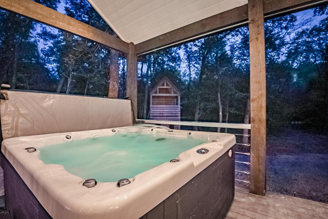 "The Barndo" 4Br Luxury Cabin, Hot Tub, Fire Pit, Bunks, Arcades, Playhouse! Broken Bow Exterior photo
